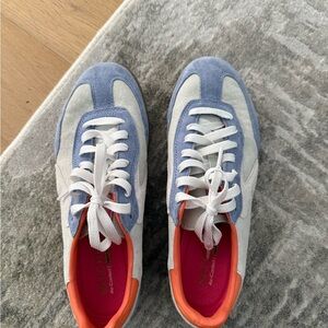 Skechers hotshot  and White Sneakers